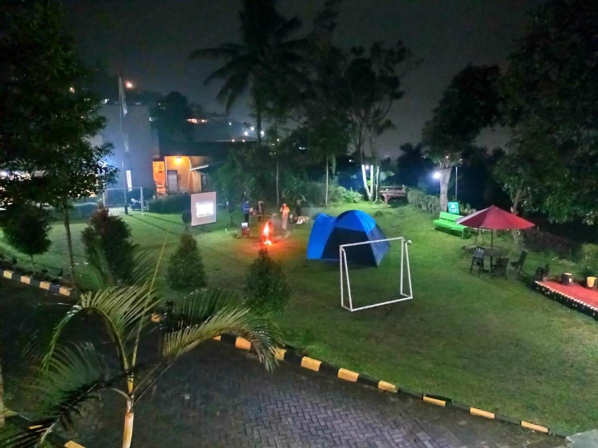 Alfa Resort Hotel And Conference Puncak Exteriér fotografie