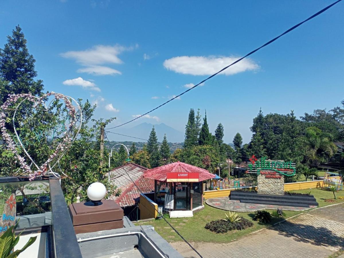 Alfa Resort Hotel And Conference Puncak Exteriér fotografie